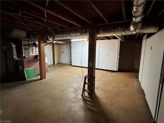126 Lyn Avenue, Mount Airy, NC 27030