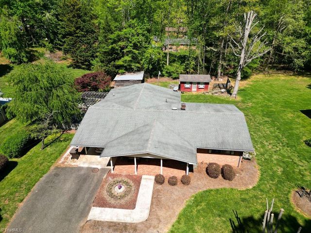 126 Lyn Avenue, Mount Airy, NC 27030