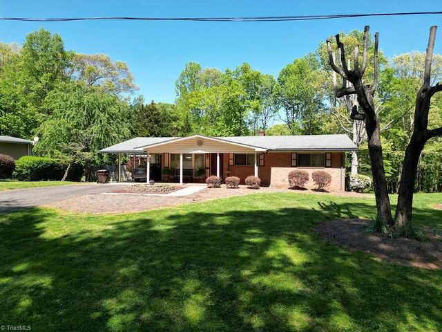 126 Lyn Avenue, Mount Airy, NC 27030