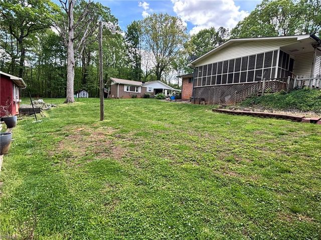 126 Lyn Avenue, Mount Airy, NC 27030