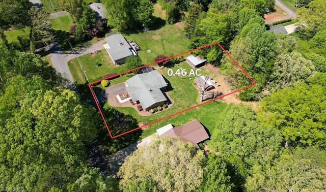 126 Lyn Avenue, Mount Airy, NC 27030