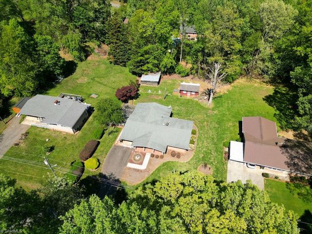126 Lyn Avenue, Mount Airy, NC 27030