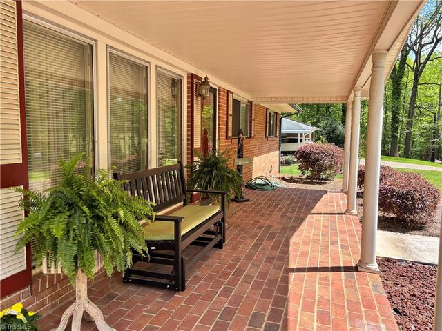 126 Lyn Avenue, Mount Airy, NC 27030
