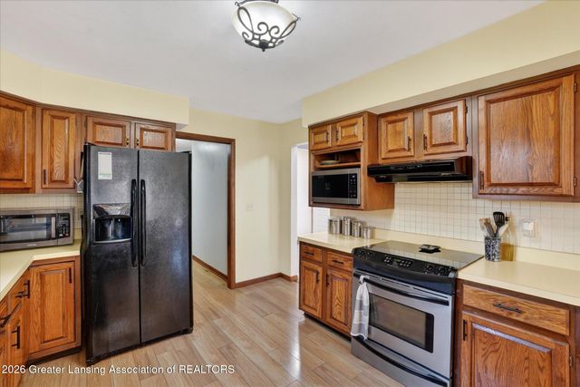 4857 Sycamore Street, Holt, MI 48842