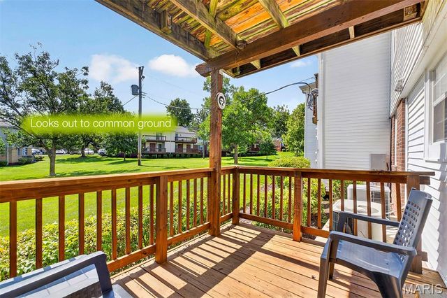 1712 Redbird Cove, Brentwood, MO 63144
