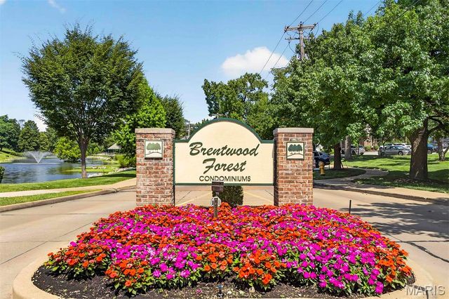 1712 Redbird Cove, Brentwood, MO 63144