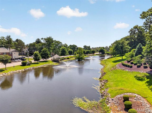 1712 Redbird Cove, Brentwood, MO 63144