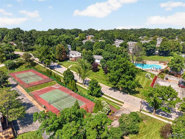 1712 Redbird Cove, Brentwood, MO 63144