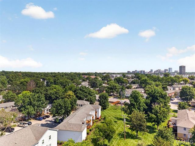 1712 Redbird Cove, Brentwood, MO 63144