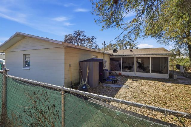 6112 & 6116 9TH STREET, Zephyrhills, FL 33542