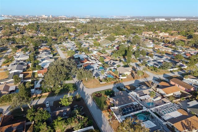 2541 60TH AVENUE S, St Petersburg, FL 33712