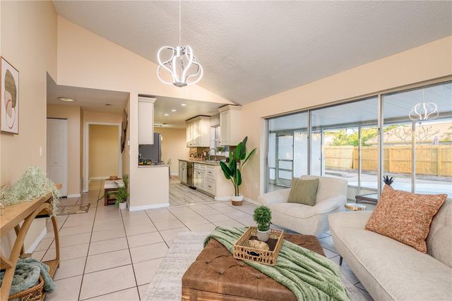 2541 60TH AVENUE S, St Petersburg, FL 33712