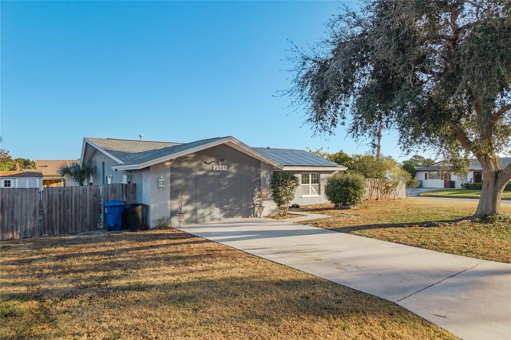 Image 2 of property listing at 2541 60TH AVENUE S, St Petersburg, FL 33712