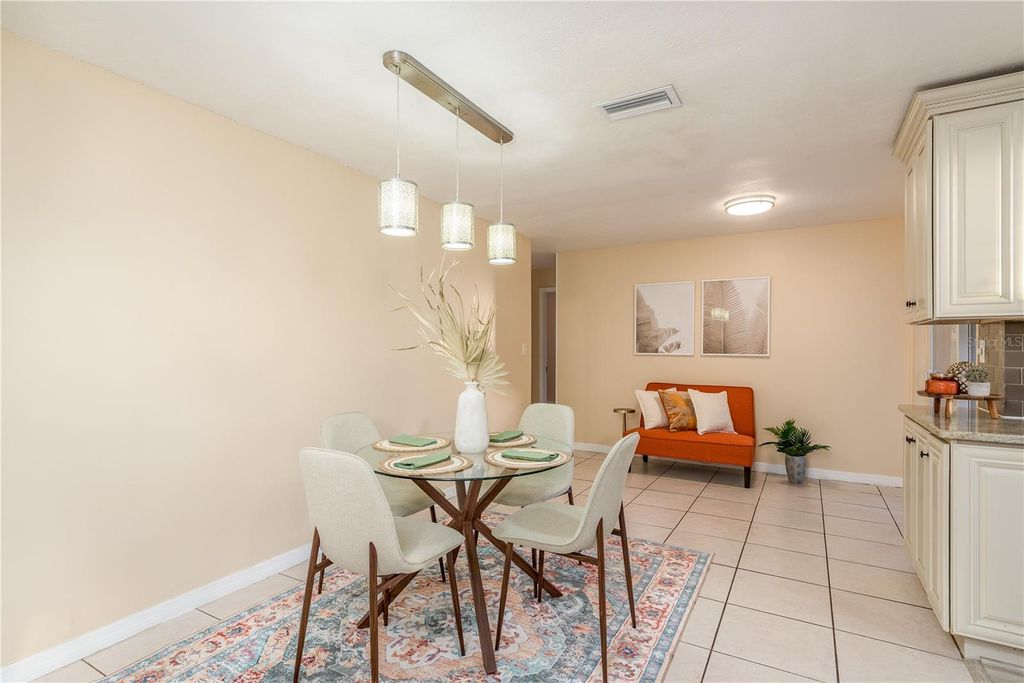 Image 13 of property listing at 2541 60TH AVENUE S, St Petersburg, FL 33712