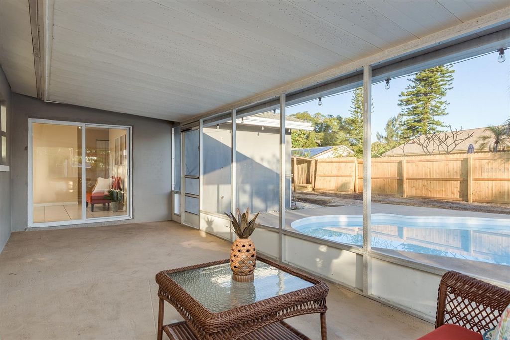 Image 34 of property listing at 2541 60TH AVENUE S, St Petersburg, FL 33712