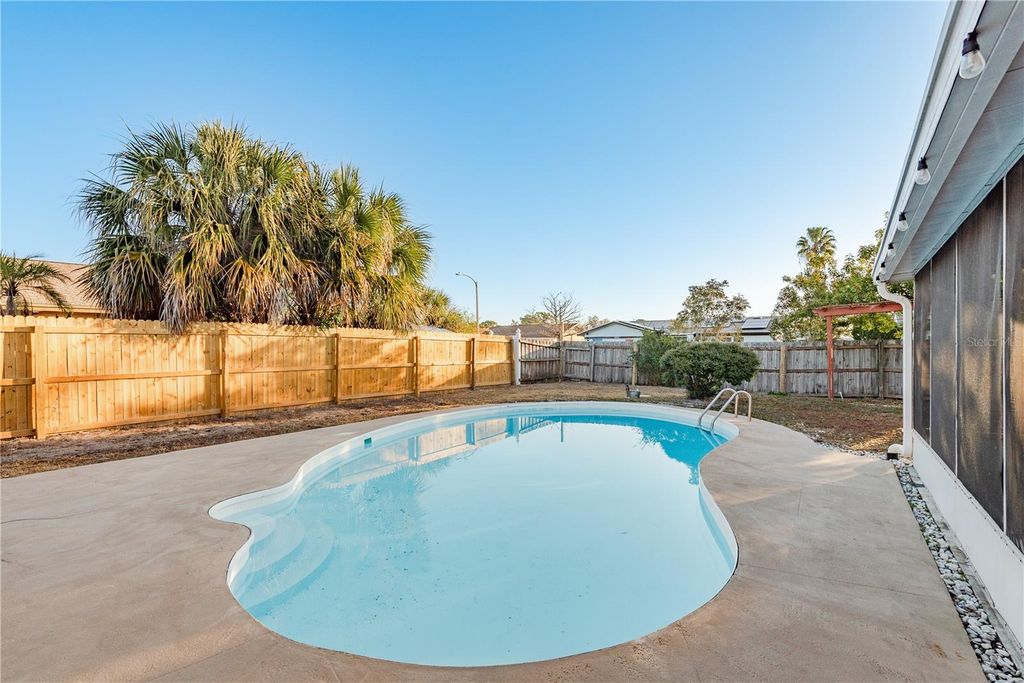 Image 35 of property listing at 2541 60TH AVENUE S, St Petersburg, FL 33712