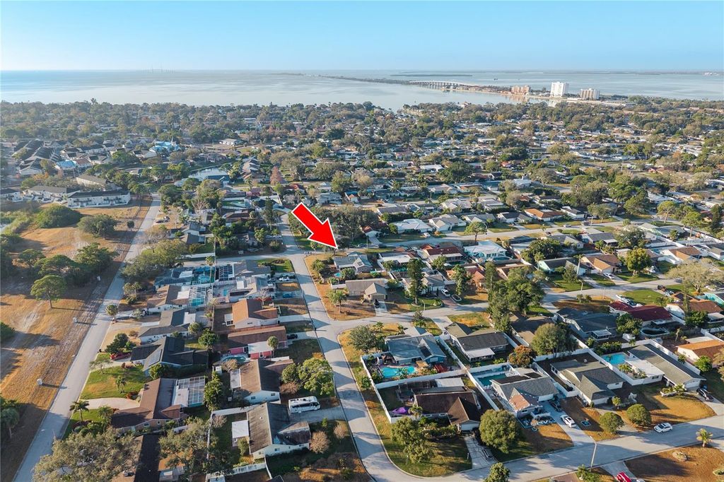 Image 42 of property listing at 2541 60TH AVENUE S, St Petersburg, FL 33712