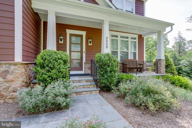 3529 BARKLEY DR, Fairfax, VA 22031