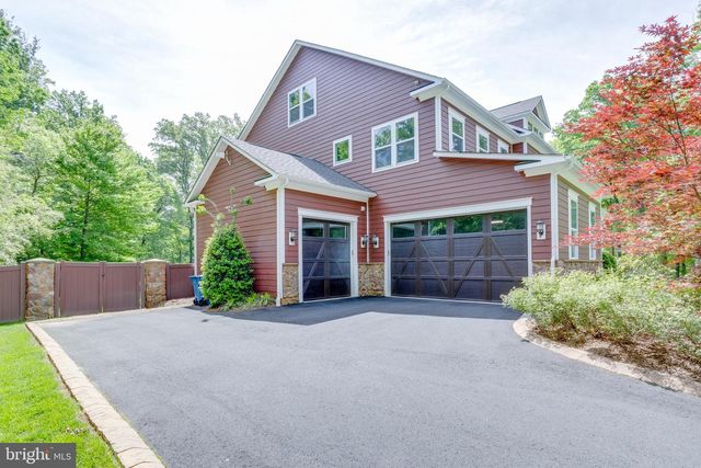 3529 BARKLEY DR, Fairfax, VA 22031