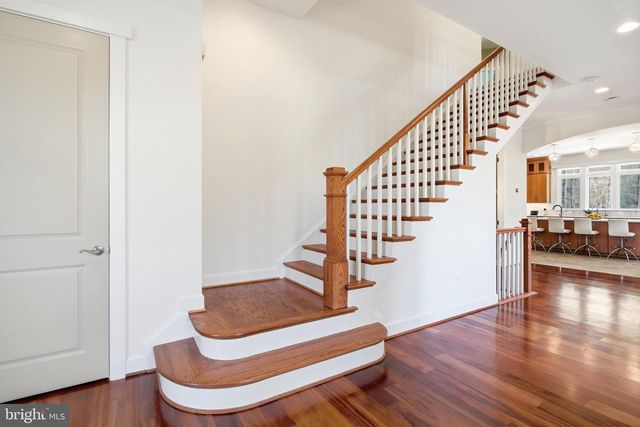3529 BARKLEY DR, Fairfax, VA 22031