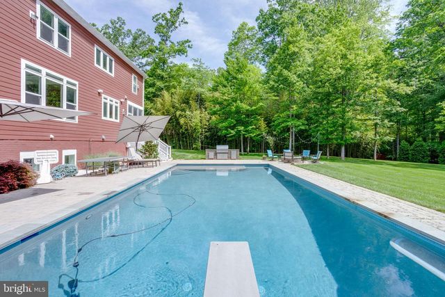 3529 BARKLEY DR, Fairfax, VA 22031