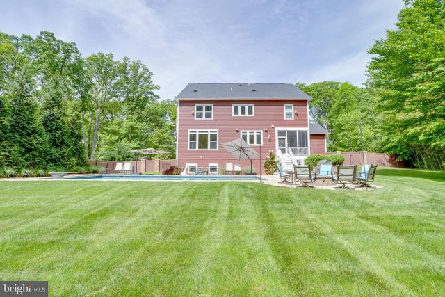 3529 BARKLEY DR, Fairfax, VA 22031