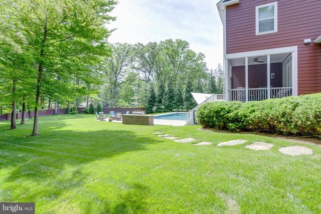 3529 BARKLEY DR, Fairfax, VA 22031