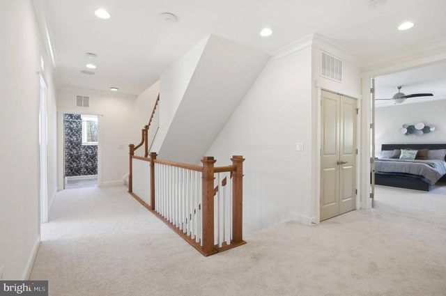 3529 BARKLEY DR, Fairfax, VA 22031
