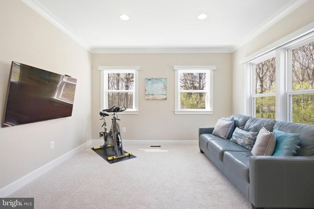 3529 BARKLEY DR, Fairfax, VA 22031