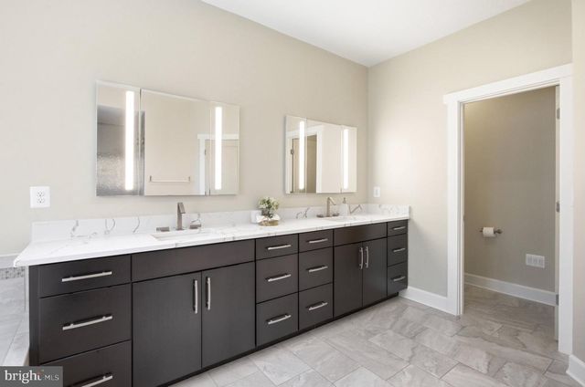 3529 BARKLEY DR, Fairfax, VA 22031
