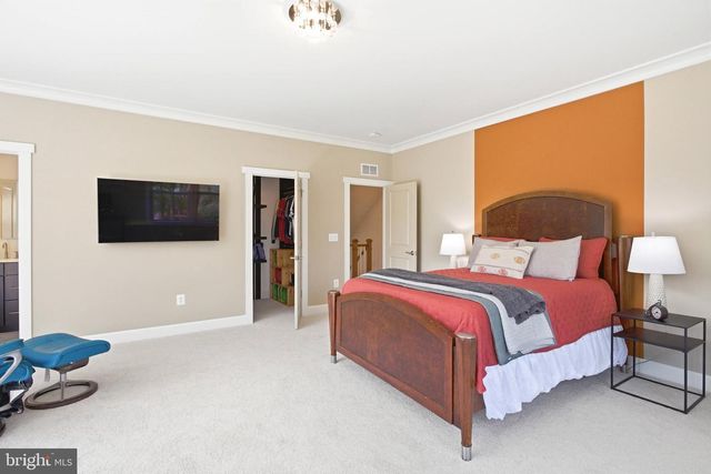 3529 BARKLEY DR, Fairfax, VA 22031