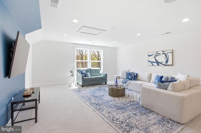3529 BARKLEY DR, Fairfax, VA 22031