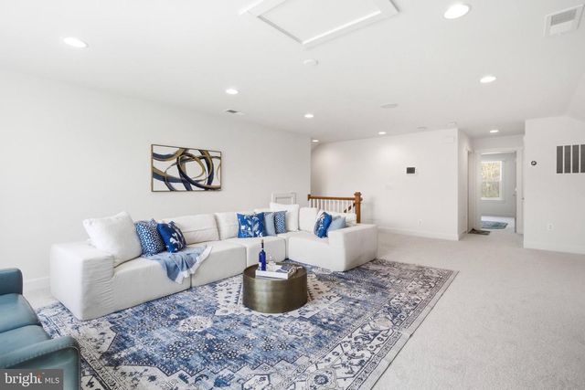 3529 BARKLEY DR, Fairfax, VA 22031