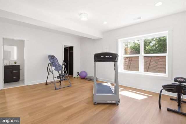 3529 BARKLEY DR, Fairfax, VA 22031
