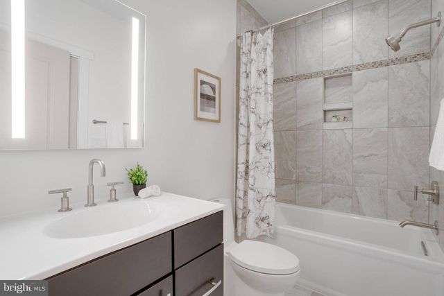3529 BARKLEY DR, Fairfax, VA 22031
