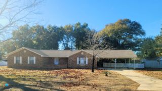 5496 Monterrey Road, Crestview, FL 32539