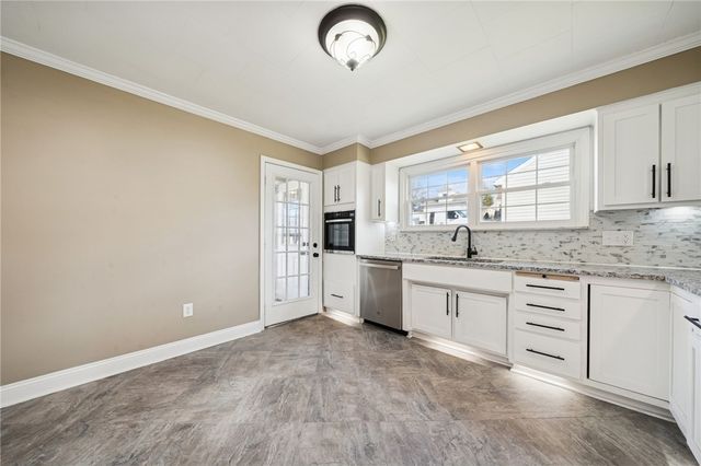 1908 Walnut Dr, Derry Twp, PA 15650