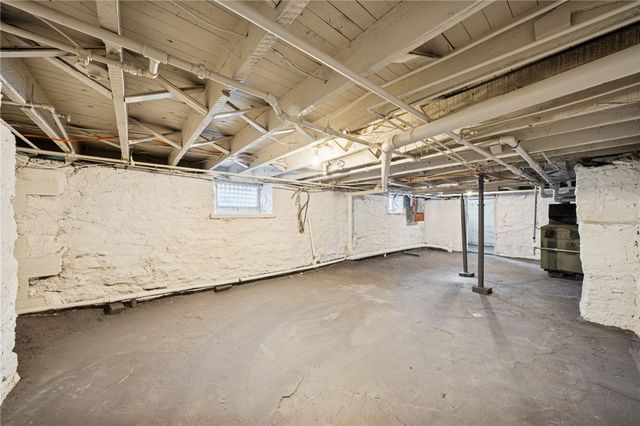 1908 Walnut Dr, Derry Twp, PA 15650