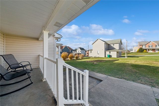 1908 Walnut Dr, Derry Twp, PA 15650