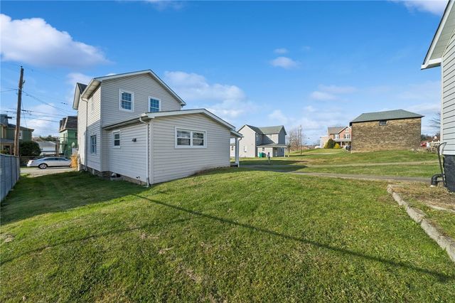 1908 Walnut Dr, Derry Twp, PA 15650