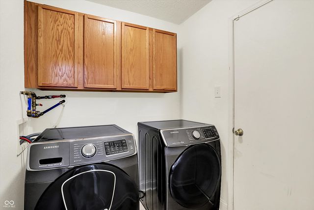 1296 White Birch Lane, Greenfield, IN 46140