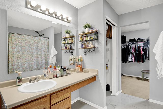 1296 White Birch Lane, Greenfield, IN 46140