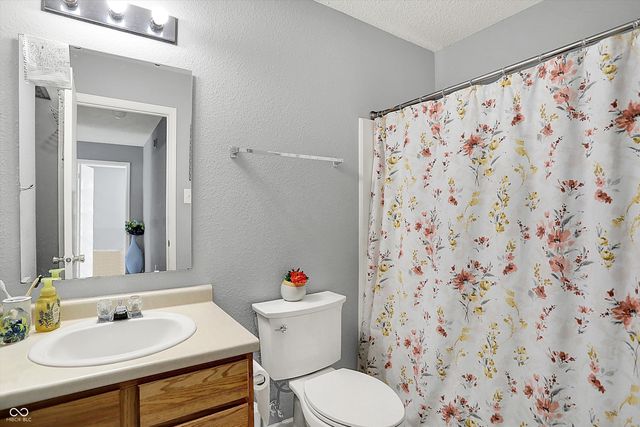 1296 White Birch Lane, Greenfield, IN 46140