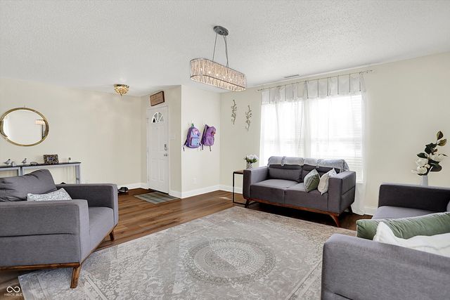 1296 White Birch Lane, Greenfield, IN 46140