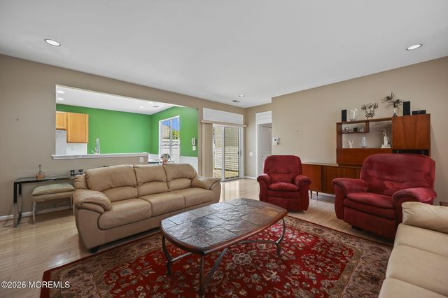 511 Skylark Drive 511, Monroe, NJ 08831