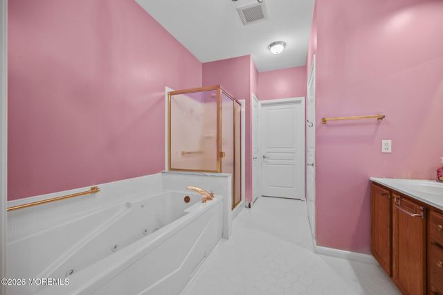 511 Skylark Drive 511, Monroe, NJ 08831