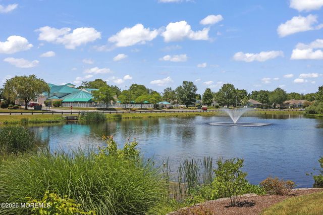 511 Skylark Drive 511, Monroe, NJ 08831