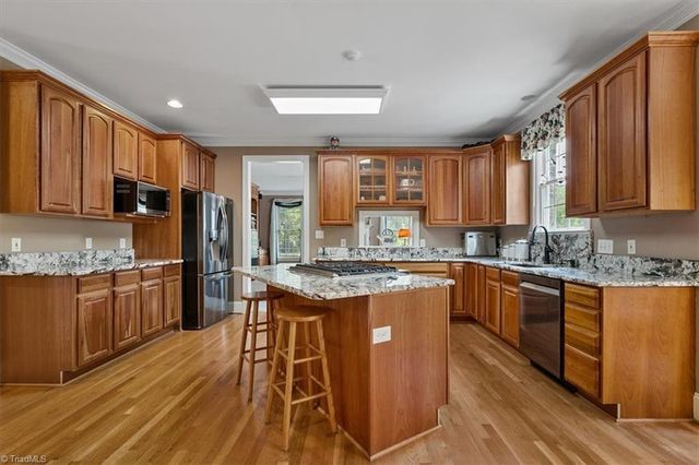 4719 Clifton Park Drive, Jamestown, NC 27282
