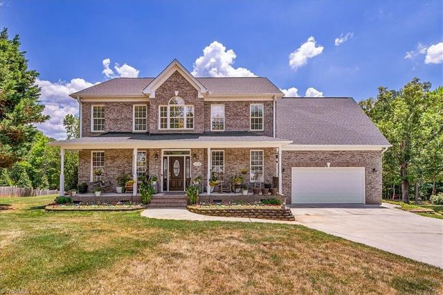 4719 Clifton Park Drive, Jamestown, NC 27282