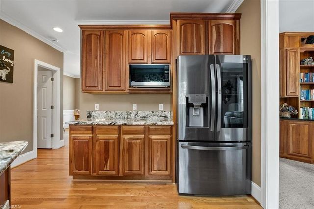 4719 Clifton Park Drive, Jamestown, NC 27282